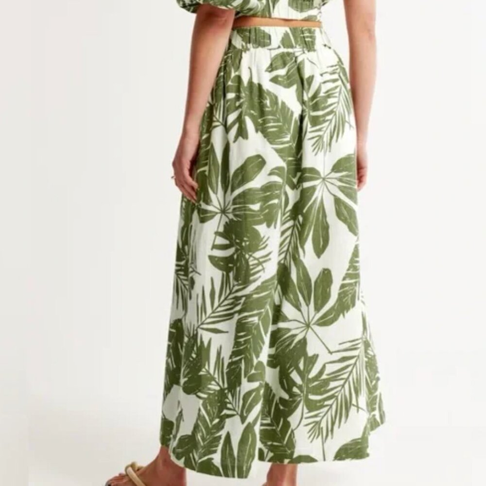 NWOT Abercrombie Green Palm Linen-Blend Maxi Skirt